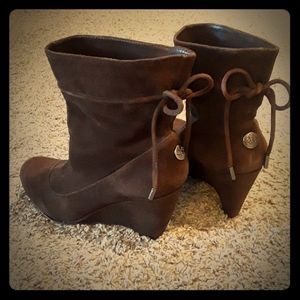BCBGeneration Brown Leather Suede Booties w/ Bow